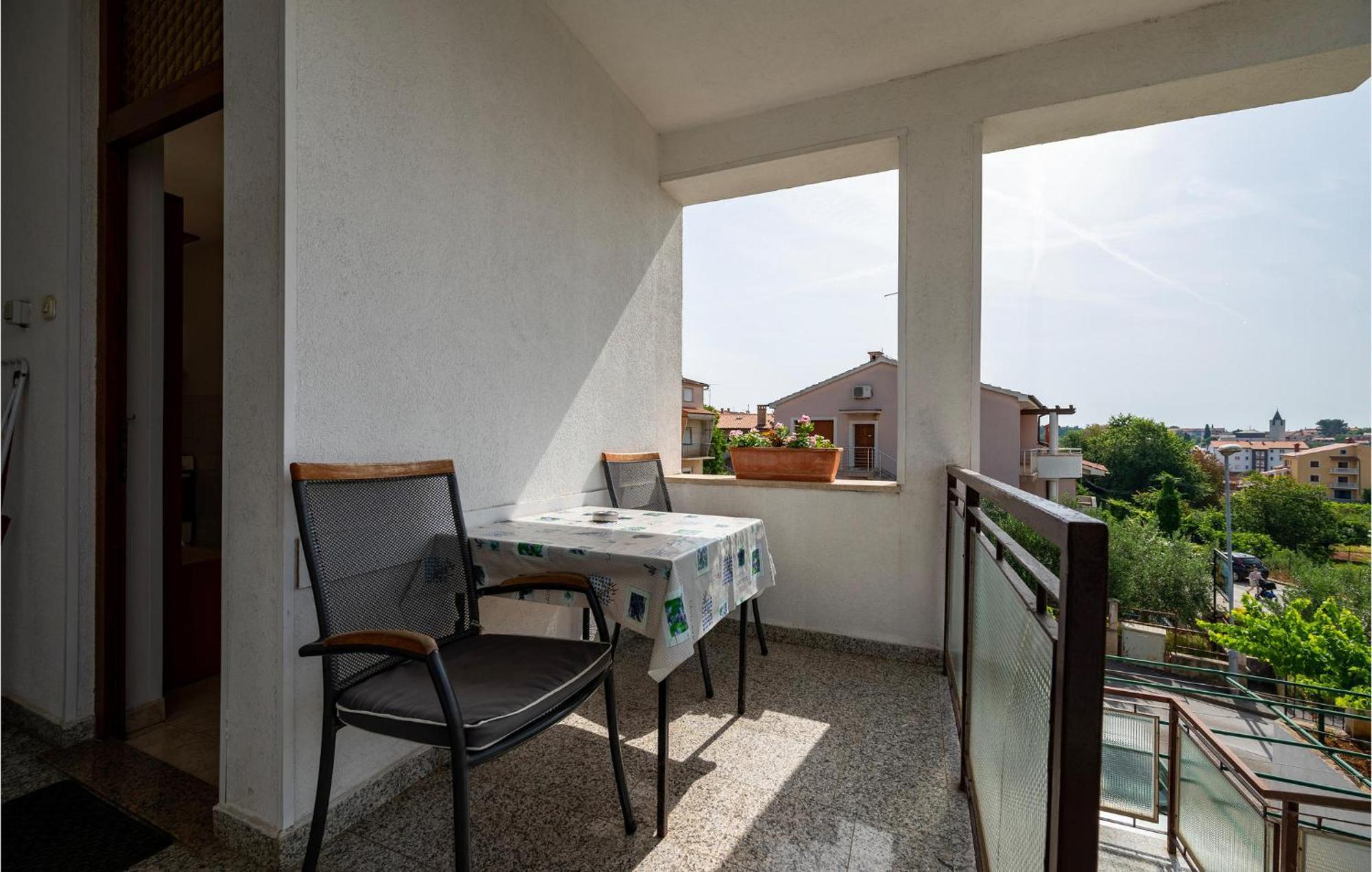 1 Bedroom Cozy Apartment In Pula Luaran gambar